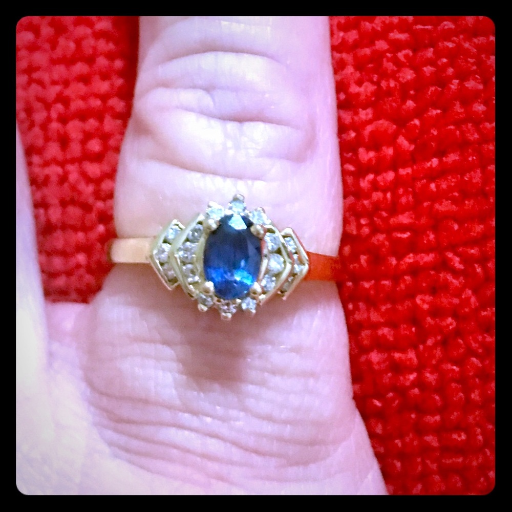 Sapphire & diamond ring